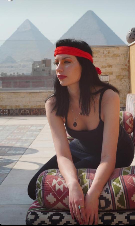 Bedouin Pyramids View Hotel Kafrat al Jabal Bagian luar foto
