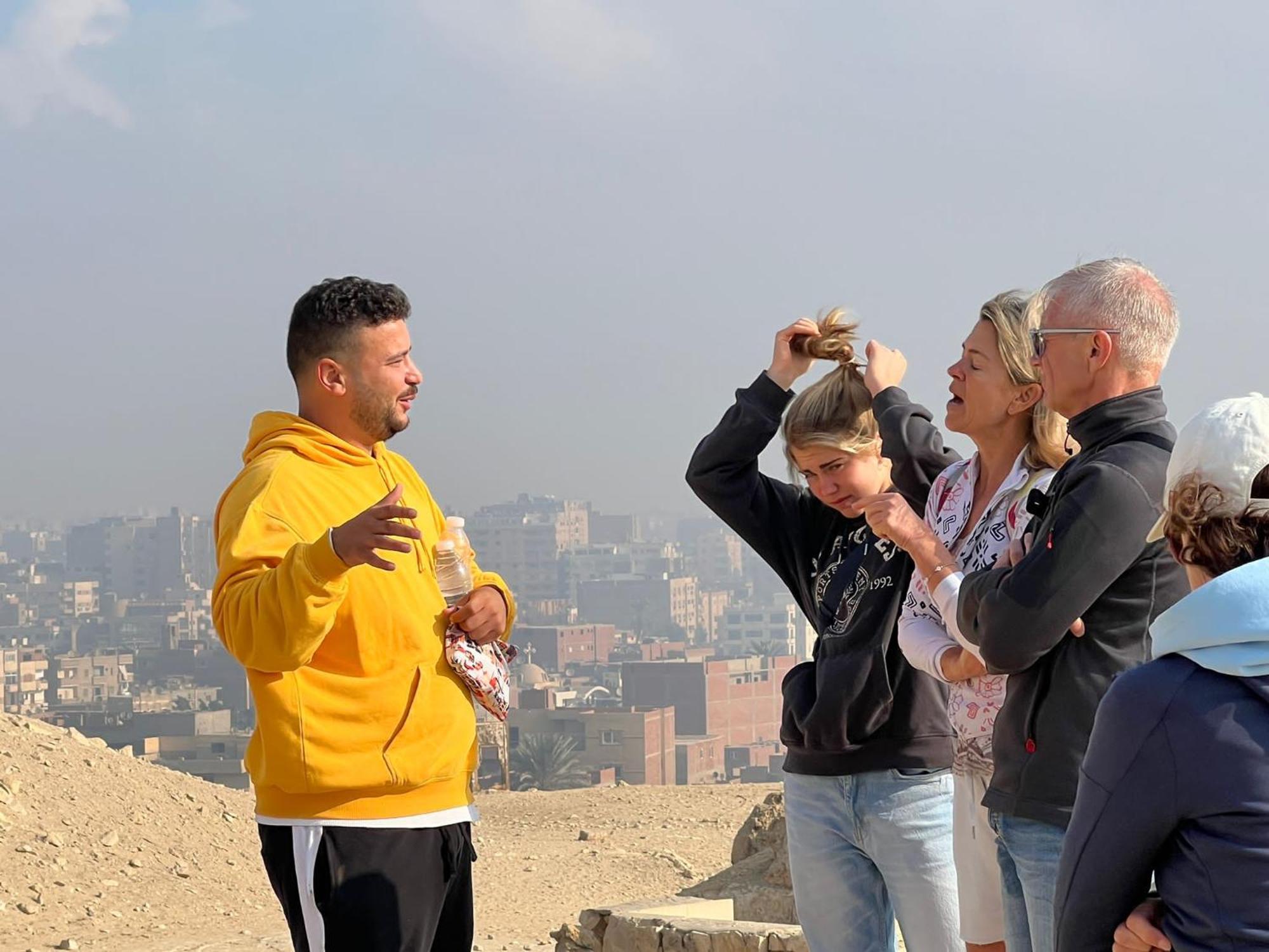 Bedouin Pyramids View Hotel Kafrat al Jabal Bagian luar foto